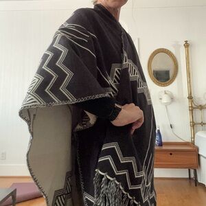 Pendleton Cream and Black Geometric Knit